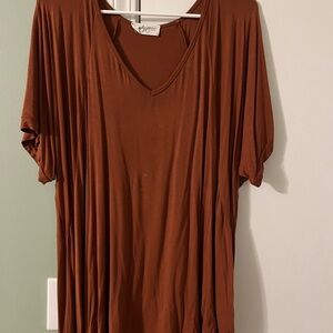 Carly Jean Los Angeles V Neck Tee